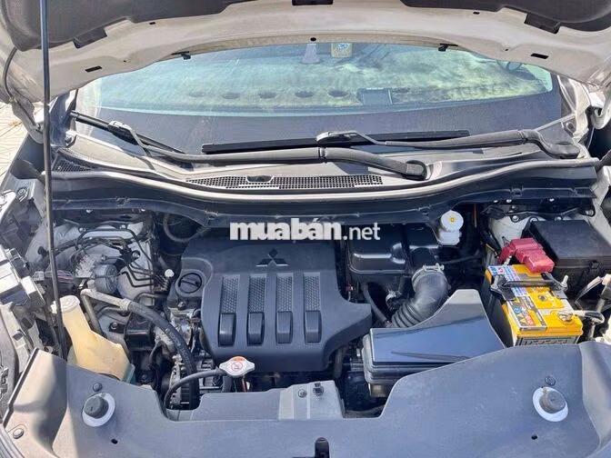 Mitsubishi Expander Premium 2024 Trắng 4 vạn