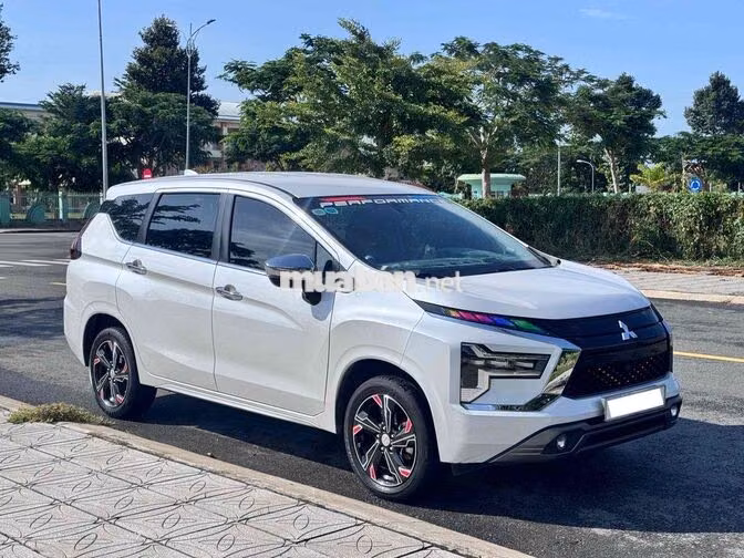 Mitsubishi Expander Premium 2024 Trắng 4 vạn