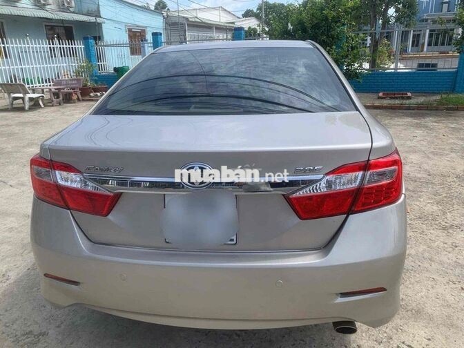 Toyota Camry 2.0E 2014