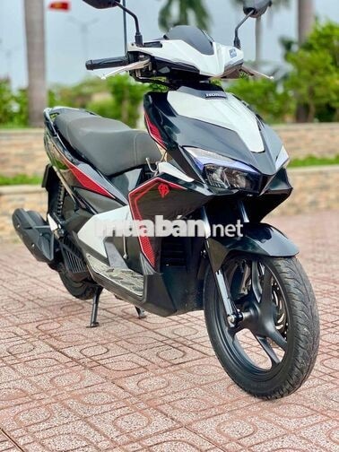 Honda Air Blade 125 2018 Đen trắng thể thao