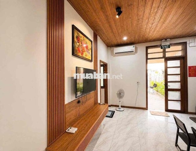 Nhà nguyên căn 90m², sân vườn, đầy đủ nội thất.