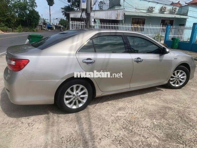 Toyota Camry 2.0E 2014