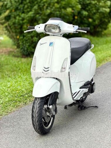 Piaggio Vespa Sprint 125c 2015 Trắng Đen.Siêu Keng