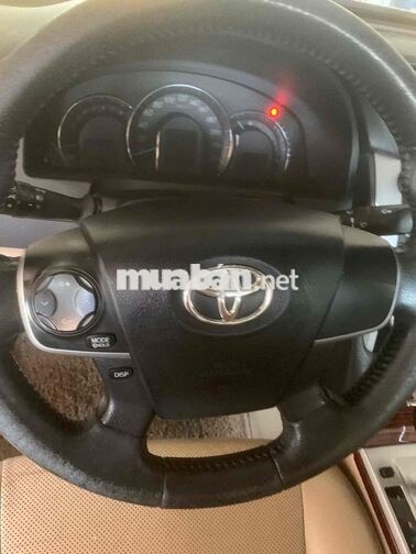 Toyota Camry 2.0E 2014