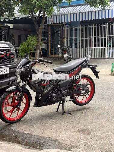 Suzuki Raider Đen Xe côn tay