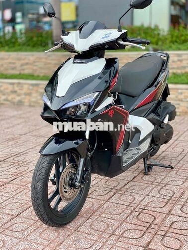 Honda Air Blade 125 2018 Đen trắng thể thao