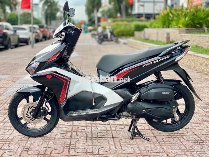 Honda Air Blade 125 2018 Đen trắng thể thao