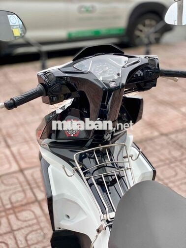 Honda Air Blade 125 2018 Đen trắng thể thao