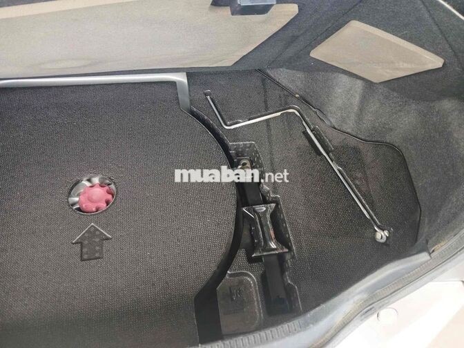 Toyota Camry 2.0E 2014