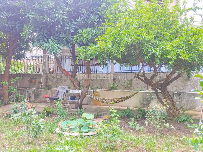 Bán lô đất Nguyễn Văn Hưởng, Thảo Điền, 556m2, ngang 18.5m