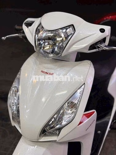 Vision 2019 Trắng Đỏ BSTP 9 Chủ Hỗ Trợ Trả Góp