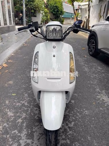 Xe tay ga SYM 50cc Trắng Nhập khẩu