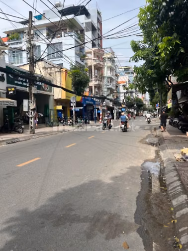 Bán Nhà 3 lầu MT Vĩnh Hội P4 Q4 4x20m
