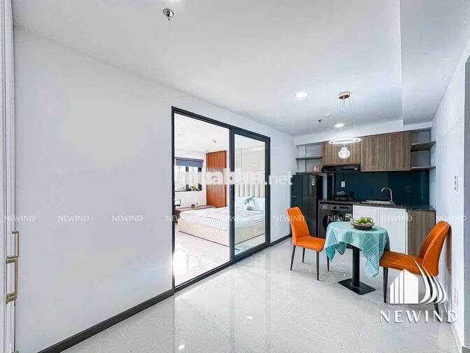 CĂN HỘ 1PN BAN CÔNG CAO CẤP TẠI Đ. NGUYỄN CỬU VÂN - BÌNH THẠNH SÁT Q1
