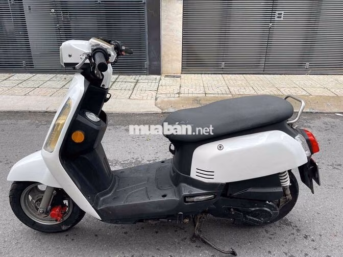 Xe tay ga SYM 50cc Trắng Nhập khẩu