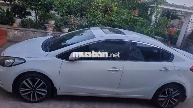 Chính chủ bán xe kia k3 bản full số tự động