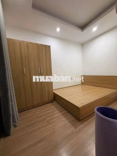 Còn toà 6 Tầng cho thuê 898/30 Đường láng