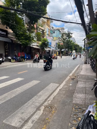Bán Nhà 3 lầu MT Vĩnh Hội P4 Q4 4x20m