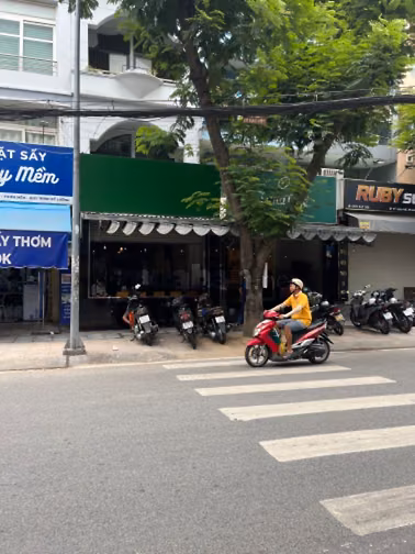 Bán Nhà 3 lầu MT Vĩnh Hội P4 Q4 4x20m
