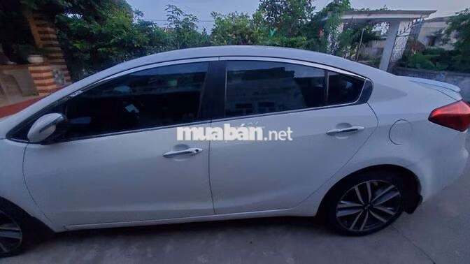 Chính chủ bán xe kia k3 bản full số tự động