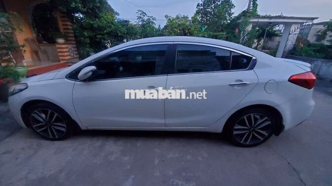 Chính chủ bán xe kia k3 bản full số tự động