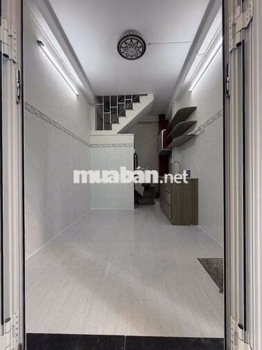 3 TỶ 750 SỞ HỮU NHÀ 3 TẦNG GIỮA QUẬN 10