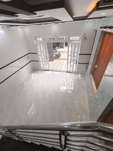 Nhà 5x20m đúc 1 tấm gần chợ đầu mối Hóc Môn. 