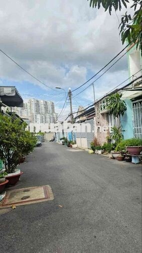 BÁN NHÀ 3 TẦNG _ DT 86M2 _ HẼM XE HƠI _PHẠM HỮU LẦU _ NHÀ BÈ
