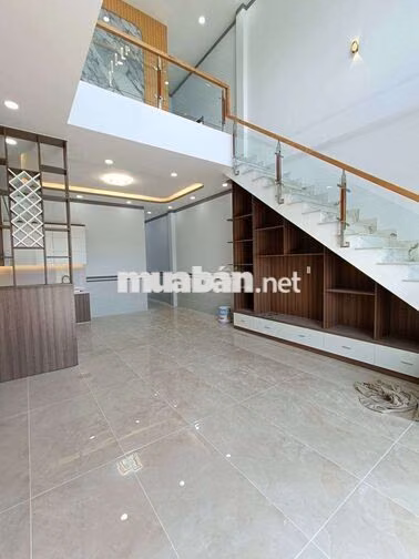 Nhà 5x24m đúc 1 tấm có 4pn, 3wc mặt tiền đường nhựa, gần chợ XTT