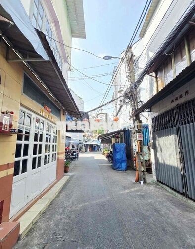 NHÀ ĐẸP 2 TẦNG (QUẬN 6) gần Q4 BÀ HOM TÂN HOÀ ĐÔNG 3.5m x 4.4m 32M2