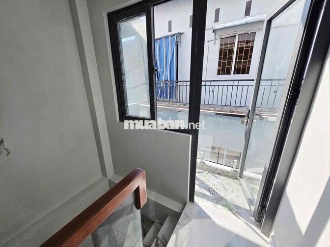 NHÀ ĐẸP 2 TẦNG (QUẬN 6) gần Q4 BÀ HOM TÂN HOÀ ĐÔNG 3.5m x 4.4m 32M2