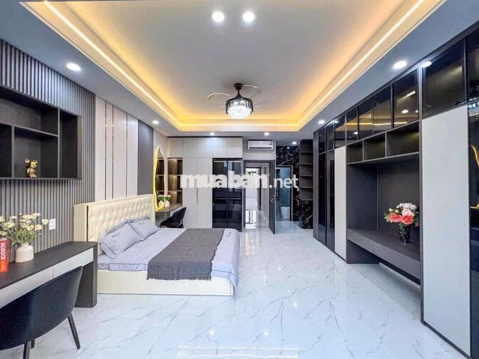 Nhà 1 trệt 2 lầu cao cấp mới 100% , vị trí đẹp thoáng mát