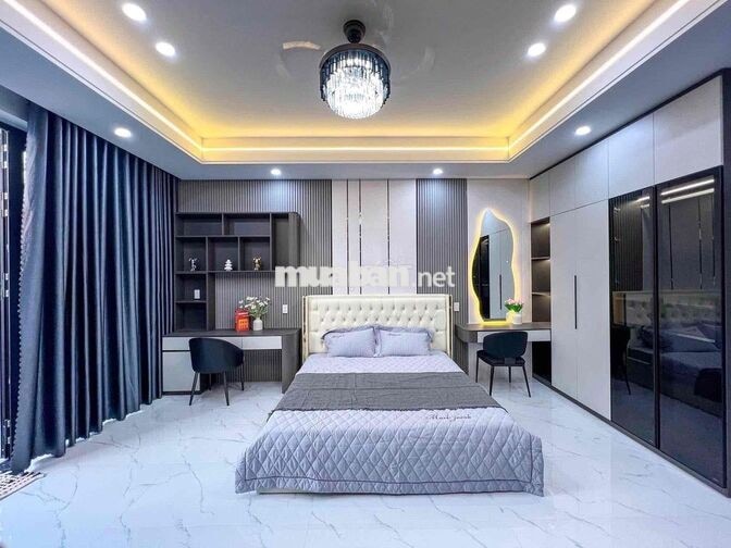 Nhà 1 trệt 2 lầu cao cấp mới 100% , vị trí đẹp thoáng mát