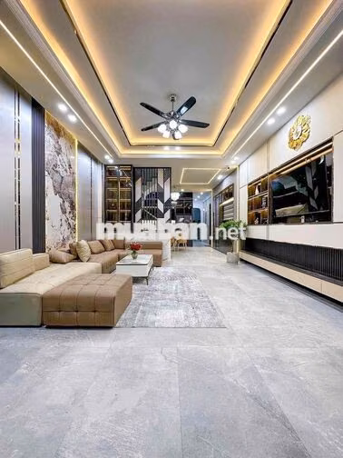 Nhà 1 trệt 2 lầu cao cấp mới 100% , vị trí đẹp thoáng mát