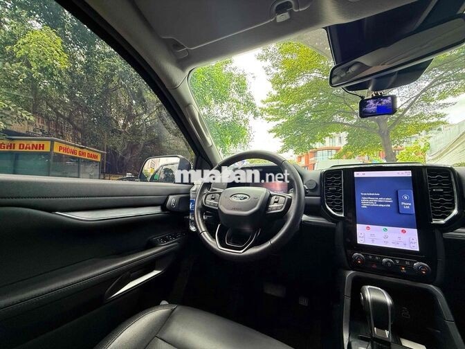 Ford Everest 2023 Bản Sport Đen Cực Đẹp