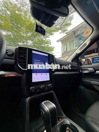 Ford Everest 2023 Bản Sport Đen Cực Đẹp