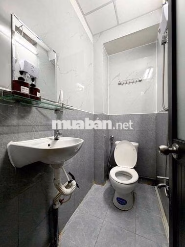 Căn Hộ tại quận 1 full nội thất kengg