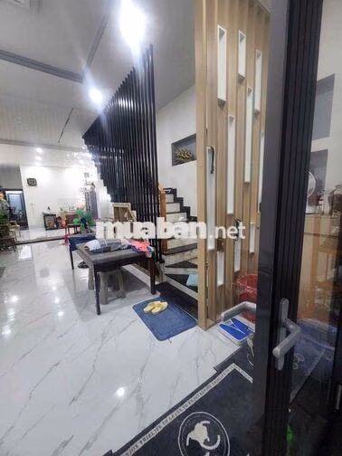cần bán nhà khu dân cư diệu hiền