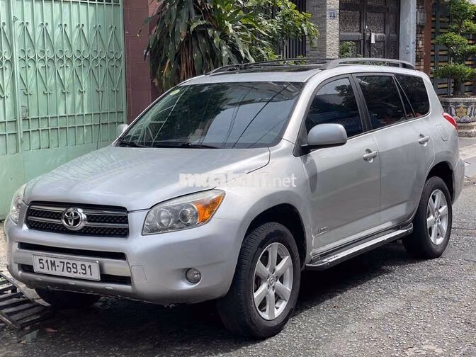 Toyota RAV4 7 chỗ Tự động AWD Bạc Nhật Bản