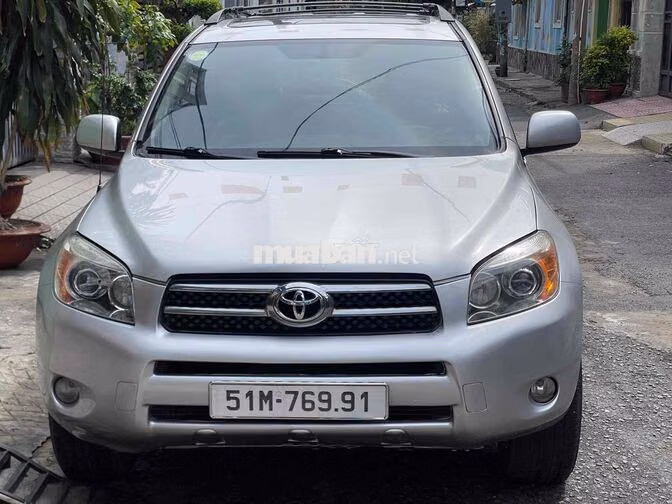 Toyota RAV4 7 chỗ Tự động AWD Bạc Nhật Bản