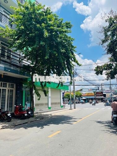 NHÀ CHO THUÊ GÓC 2 MẶT TIỀN ĐƯỜNG BÌNH LONG 6X10M 4L VỊ TRÍ ĐẸP, ĐÔNG
