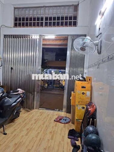 Nhà cho thuê Hương Lộ 2, BTĐ (2 lầu 3PN 3WC) hẻm 8m nhà trống ở ngay