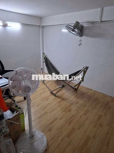 Nhà cho thuê Hương Lộ 2, BTĐ (2 lầu 3PN 3WC) hẻm 8m nhà trống ở ngay