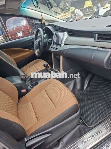 Toyota Innova 2019 Bạc Sàn 100.000 km