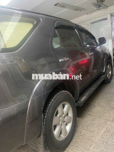 Toyota Fortuner SUV Xám 6 chỗ xăng 2694cc