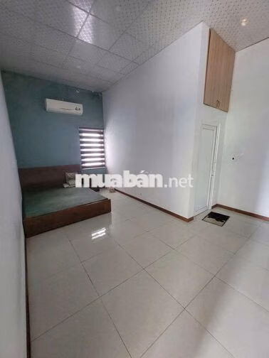 NHÀ 2 TẦNG 2 MT GẦN ĐƯỜNG 29/3