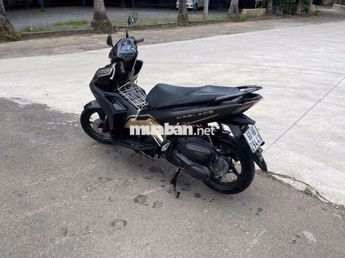 Honda Air Blade 2023 Đen vàng 13.575 km