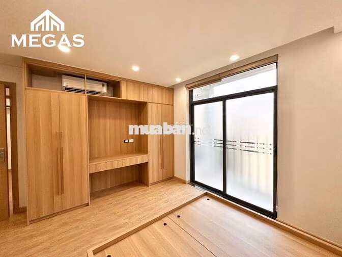 HOT!! 2N2WC Lạc Long Quân, full đồ cao cấp, gần Hồ Tây, ô tô đỗ cửa