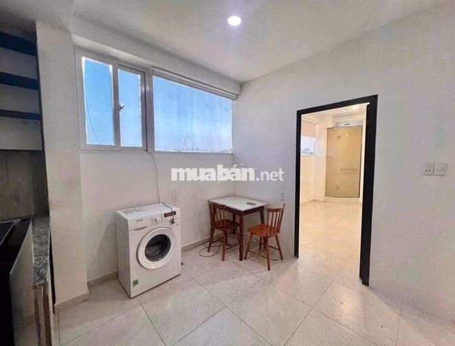 Cho thuê căn hộ 2pn2wc cửa sổ thang máy giặt riêng full nt quận 10