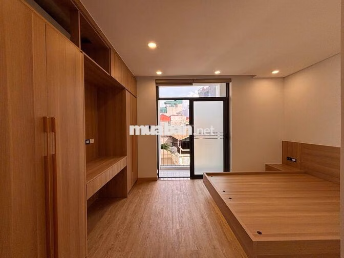 HOT!! 2N2WC Lạc Long Quân, full đồ cao cấp, gần Hồ Tây, ô tô đỗ cửa